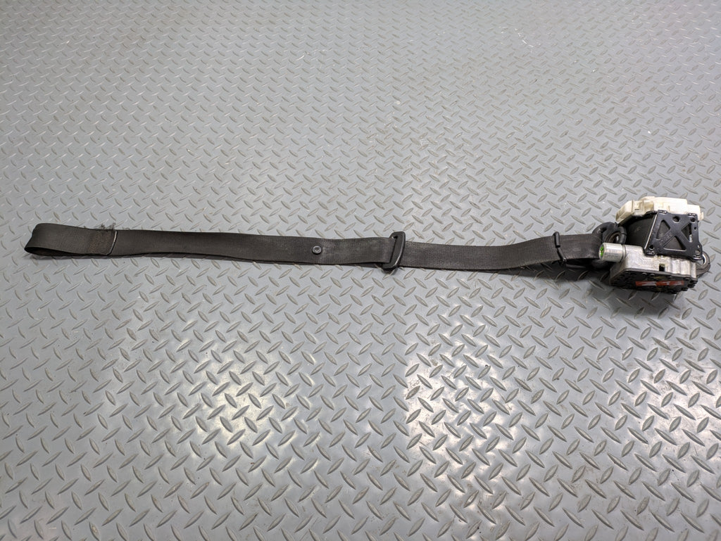 2004 - 2006 OEM MERCEDES-BENZ C230 FRONT LEFT DRIVER SIDE SEAT BELT BLACK
