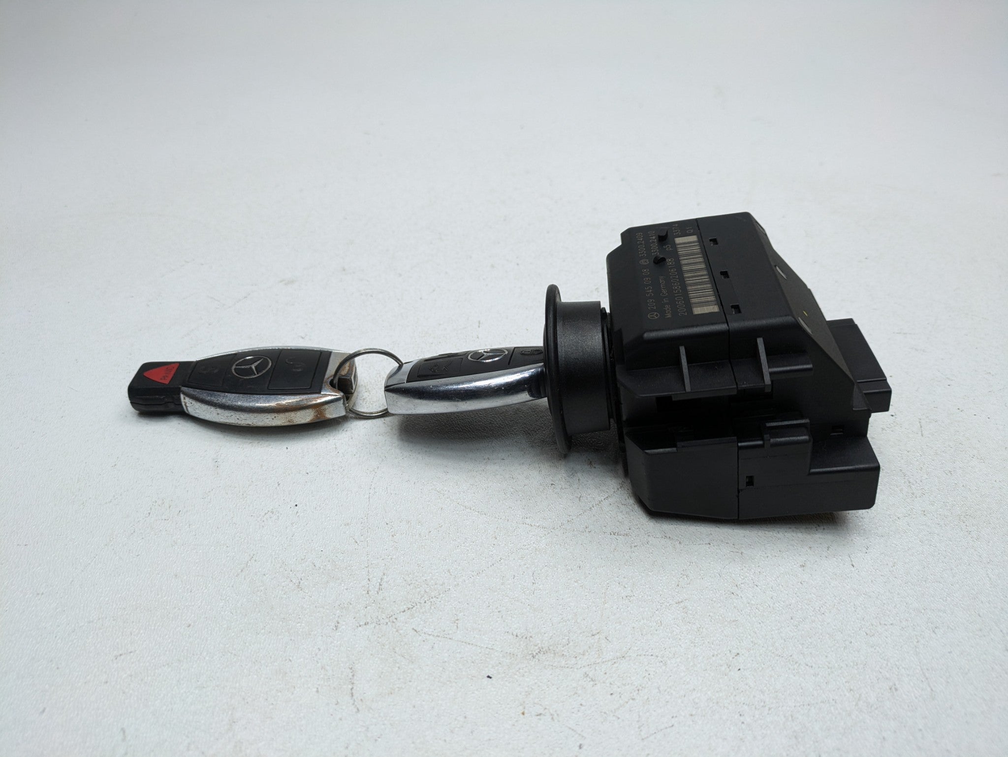 2004 - 2006 OEM MERCEDES-BENZ C230 ENGINE START IGNITION SWITCH WITH KEY