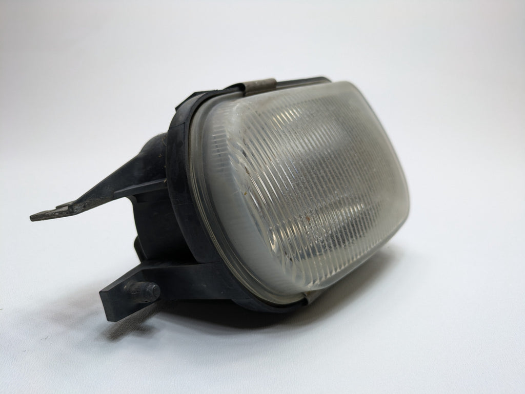 04 - 06 OEM MERCEDES-BENZ C230 FRONT LEFT DRIVER SIDE BUMPER FOG LIGHT LAMP