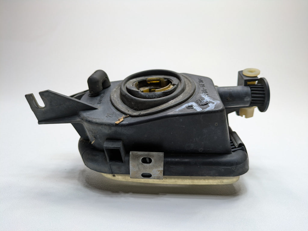 04 - 06 OEM MERCEDES-BENZ C230 FRONT LEFT DRIVER SIDE BUMPER FOG LIGHT LAMP