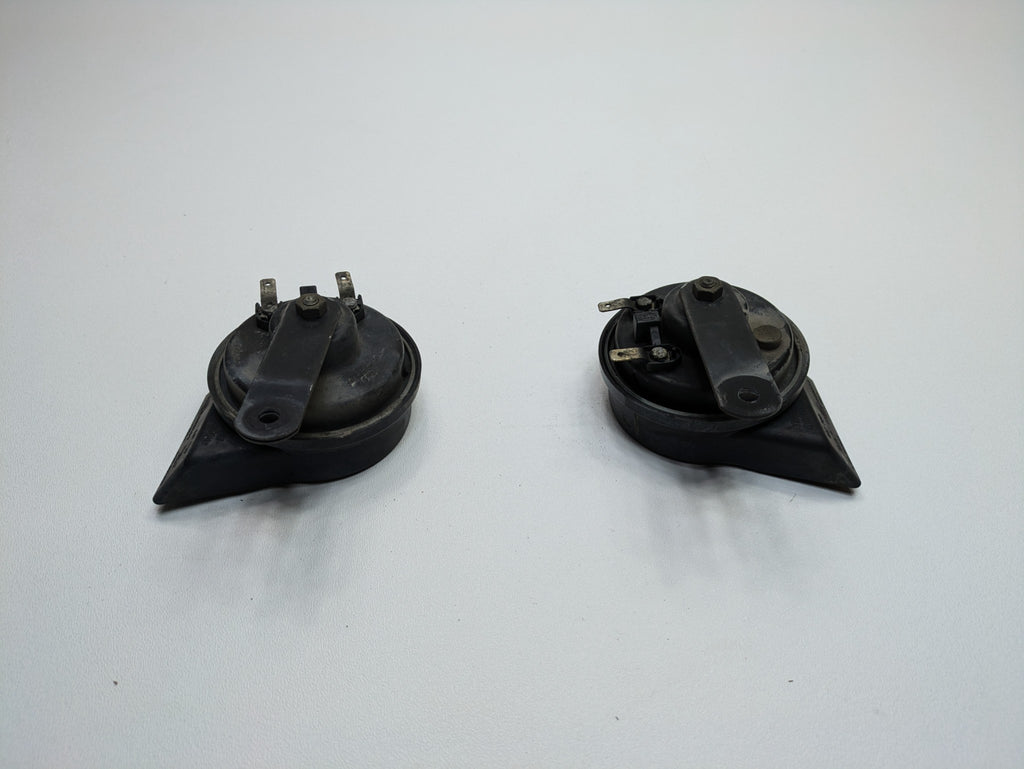 2004 - 2006 OEM MERCEDES-BENZ C230 NOTE TONE FREQUENCY PITCH SIGNAL HORN SET