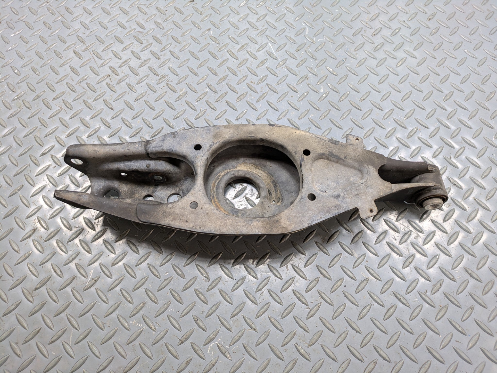 2004 - 2006 OEM MERCEDES-BENZ C230 REAR LEFT DRIVER SIDE LOWER CONTROL ARM