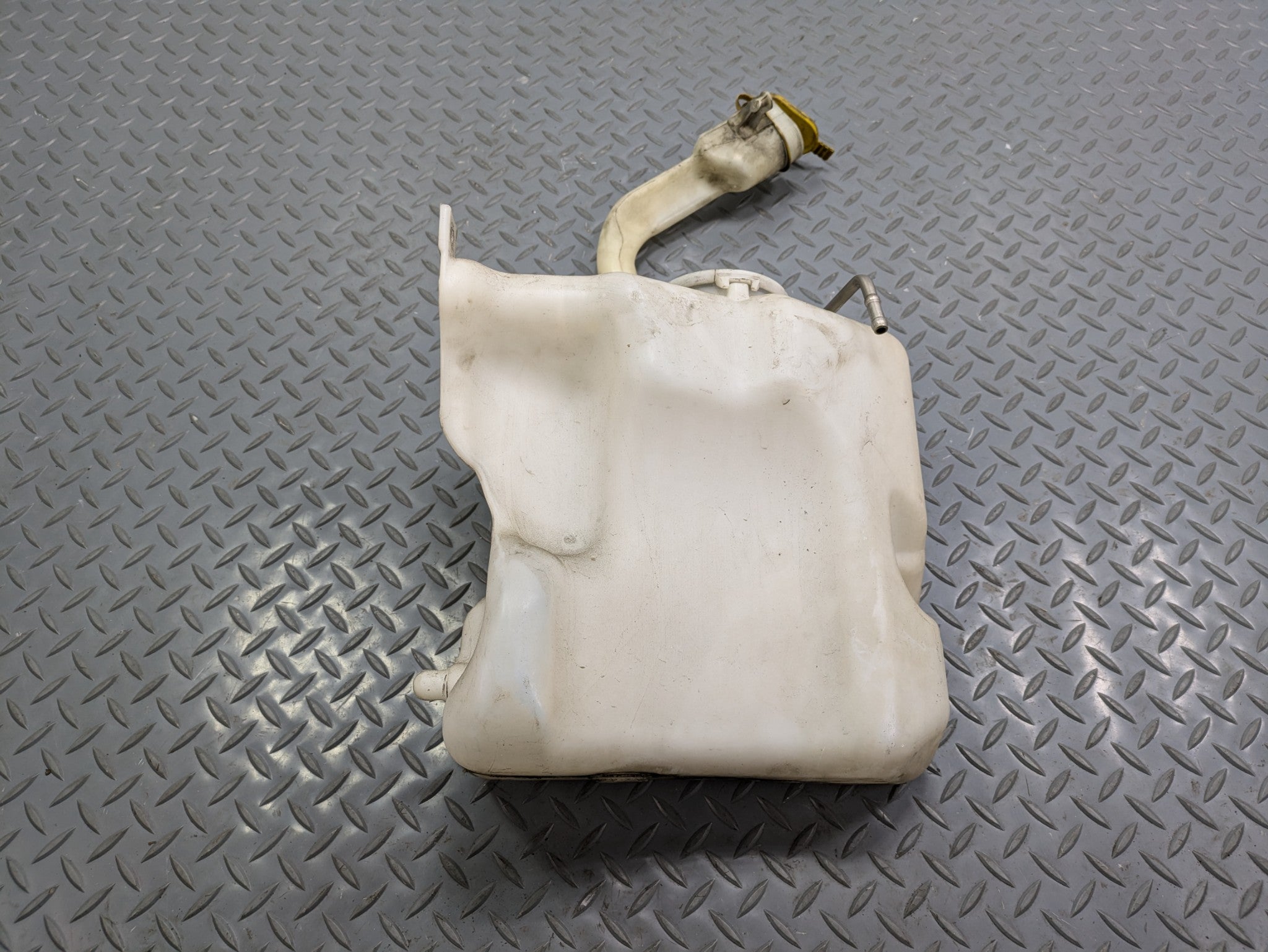 2004 - 2006 OEM MERCEDES-BENZ C230 WINDSHIELD WASHER BOTTLE TANK RESERVOIR
