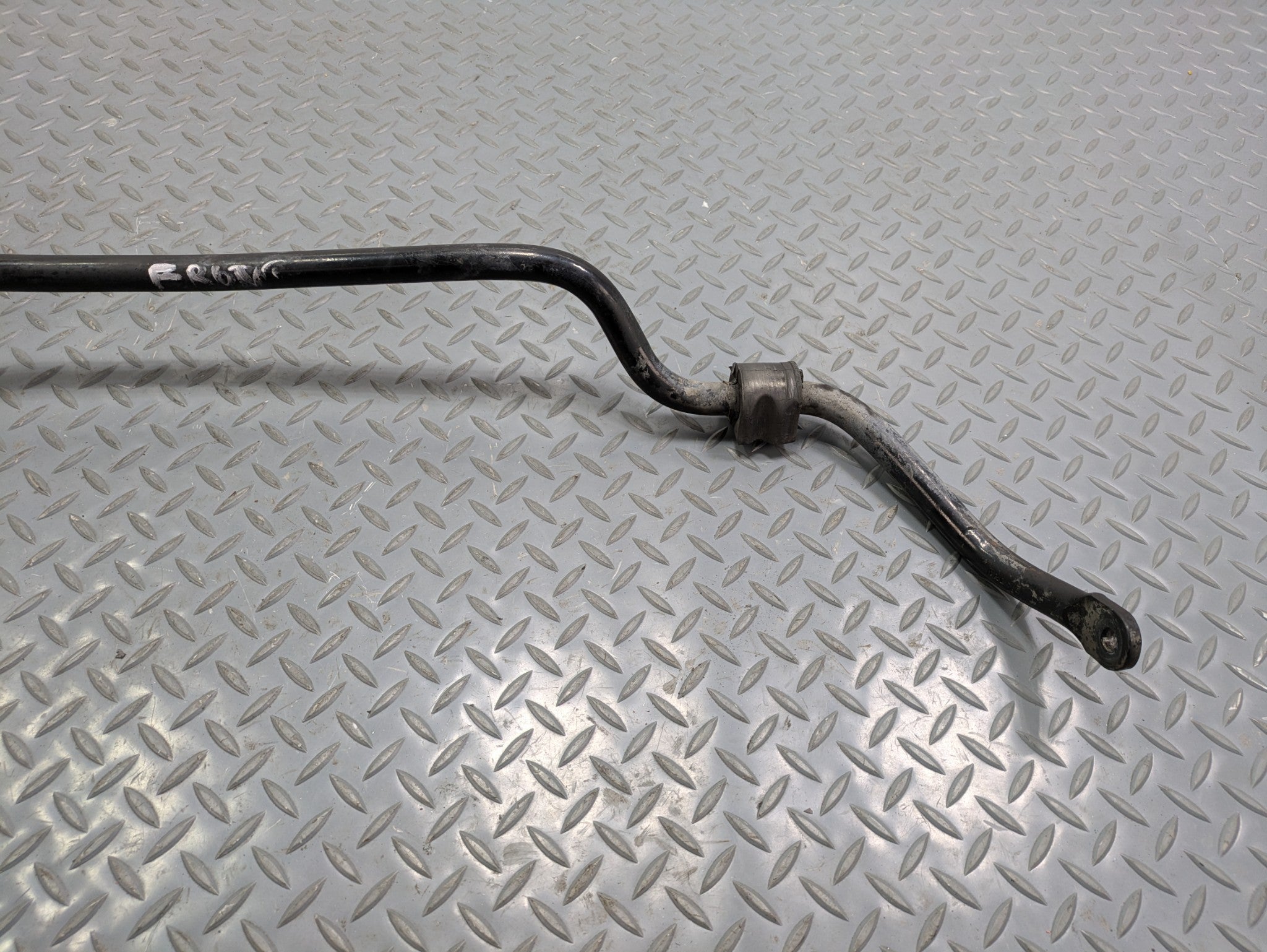 04 - 06 OEM MERCEDES-BENZ C230 FRONT STABILIZER SUSPENSION ANTI ROLL SWAY BAR