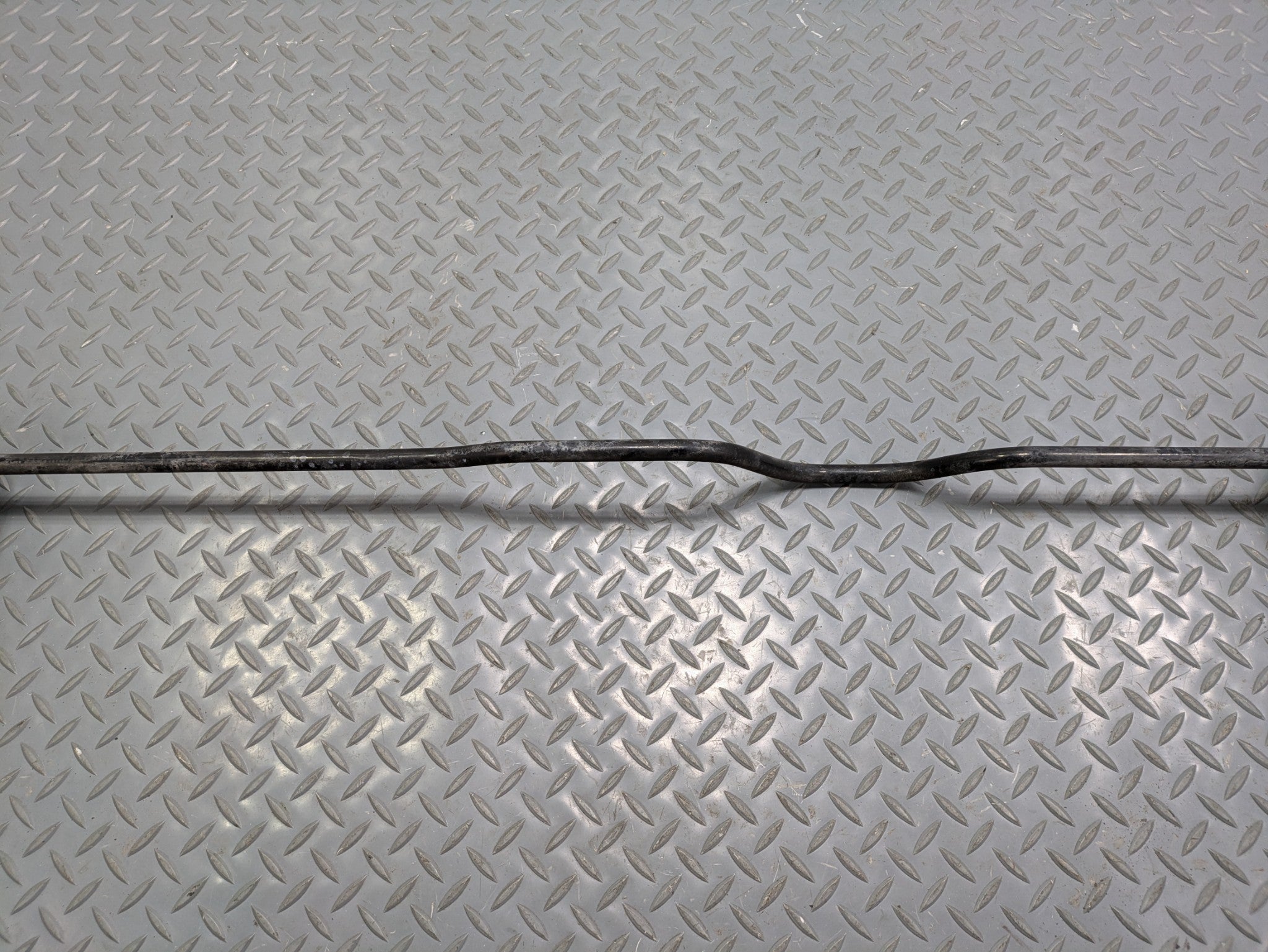 2004 - 2006 OEM MERCEDES-BENZ C230 REAR STABILIZER SUSPENSION ANTI ROLL SWAY BAR