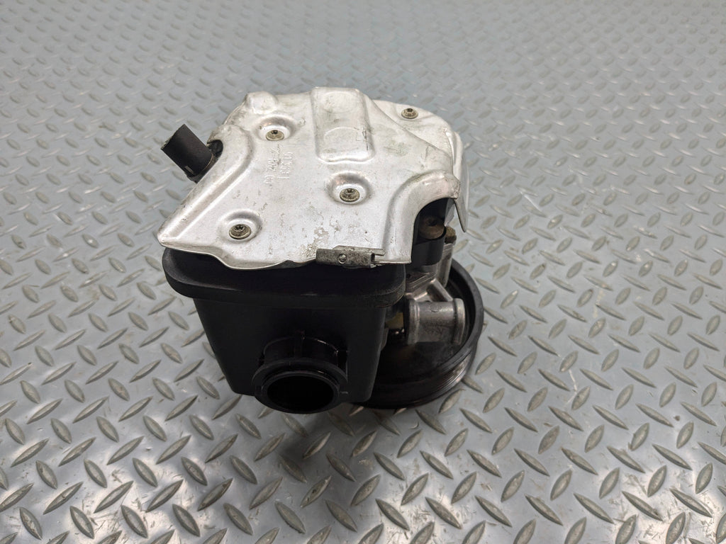 2004 - 2006 OEM MERCEDES-BENZ C230 POWER STEERING PUMP WITH PULLEY AND RESERVOIR