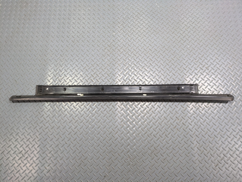 2004 - 2006 OEM MERCEDES-BENZ C230 FRONT LEFT DRIVER SIDE DOOR SILL PLATE