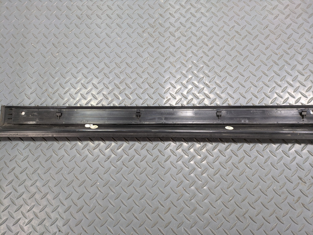 2004 - 2006 OEM MERCEDES-BENZ C230 FRONT LEFT DRIVER SIDE DOOR SILL PLATE