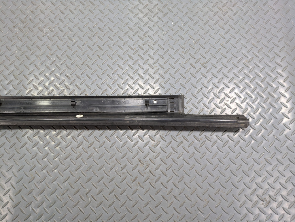 2004 - 2006 OEM MERCEDES-BENZ C230 FRONT LEFT DRIVER SIDE DOOR SILL PLATE