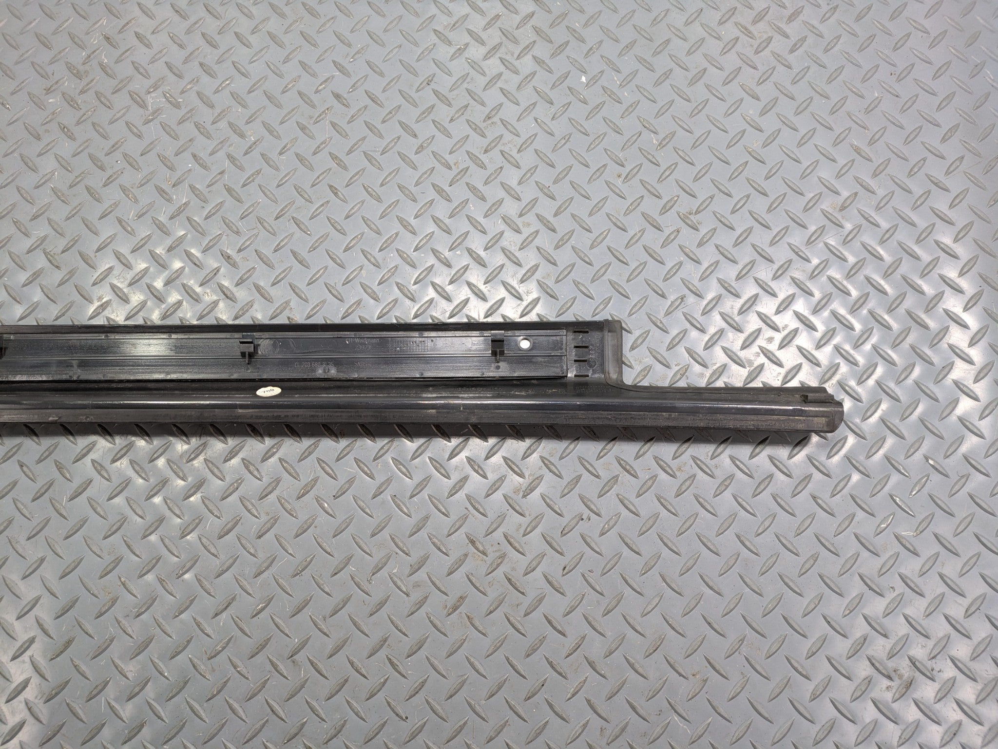 2004 - 2006 OEM MERCEDES-BENZ C230 FRONT LEFT DRIVER SIDE DOOR SILL PLATE