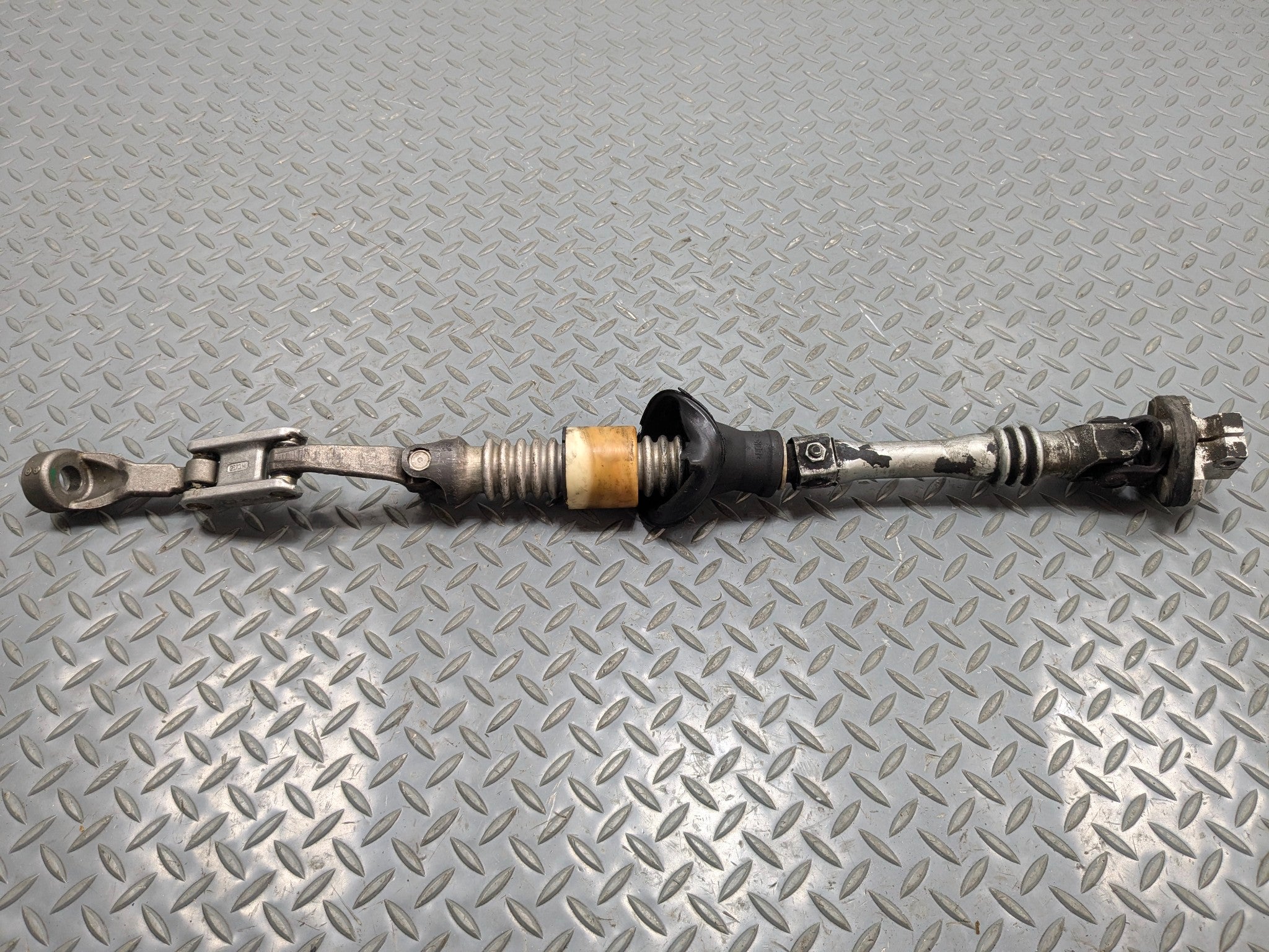 2004 - 2006 OEM MERCEDES-BENZ C230 STEERING SHAFT ASSEMBLY