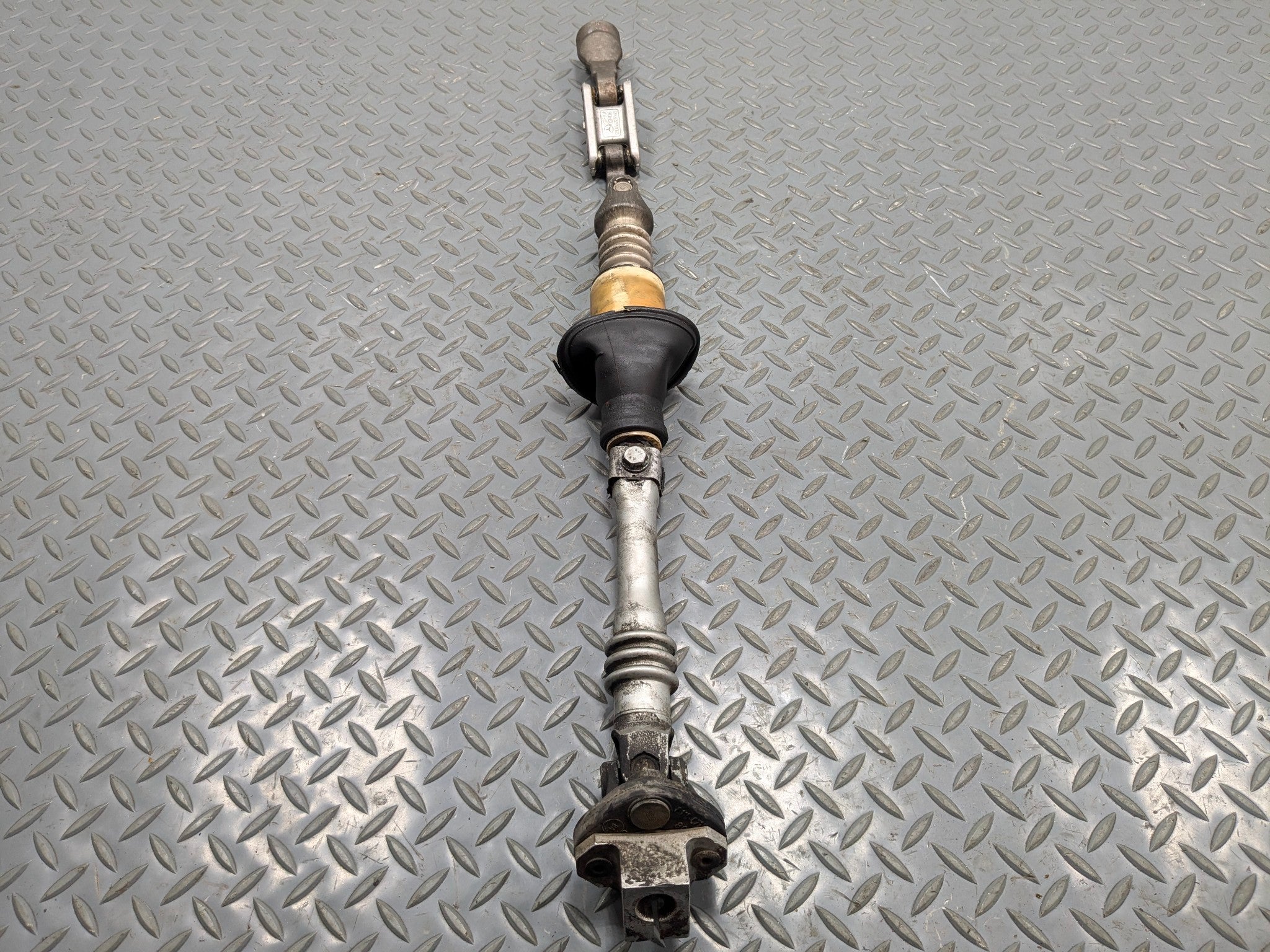 2004 - 2006 OEM MERCEDES-BENZ C230 STEERING SHAFT ASSEMBLY