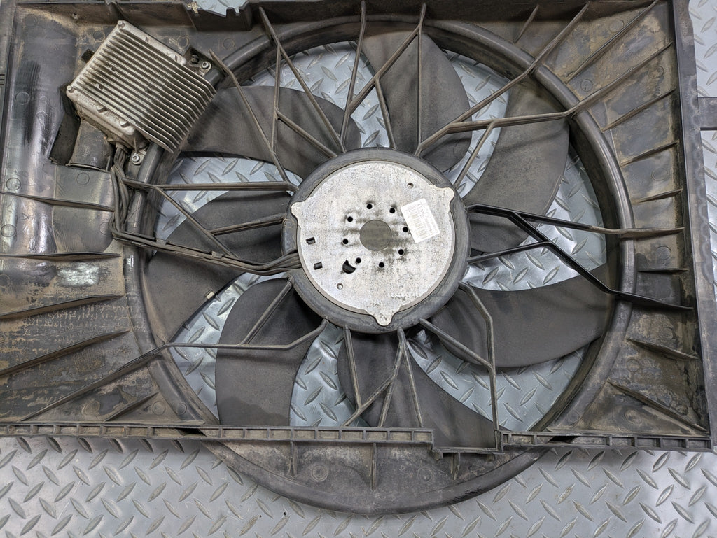 2004 - 2006 OEM MERCEDES-BENZ C230 ELECTRIC COOLING MOTOR FAN ASSEMBLY