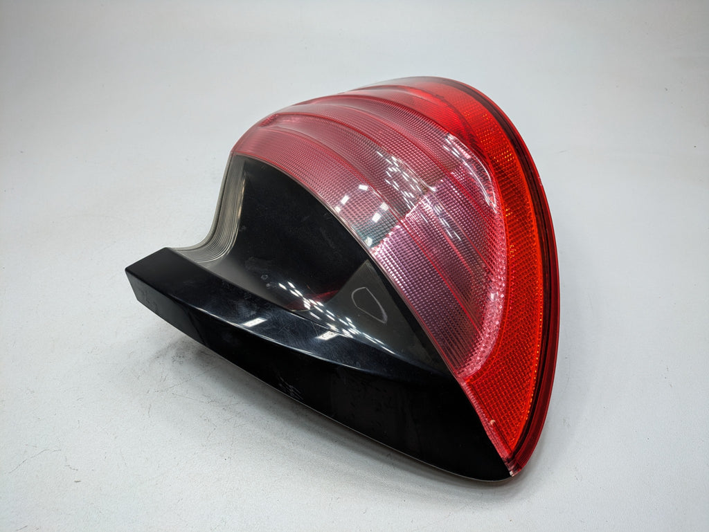 2004 - 2006 OEM MERCEDES-BENZ C230 REAR LEFT DRIVER SIDE TAIL LIGHT ASSEMBLY