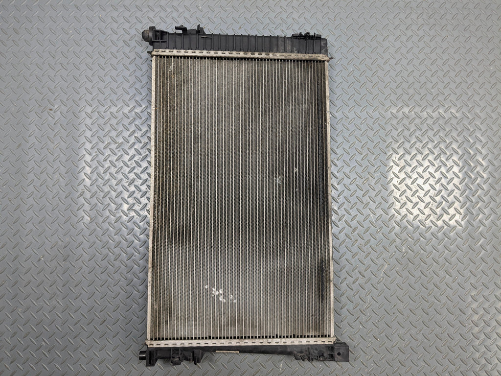 04 - 06 OEM MERCEDES-BENZ C230 ENGINE COOLING RADIATOR AUTOMATIC TRANSMISSION