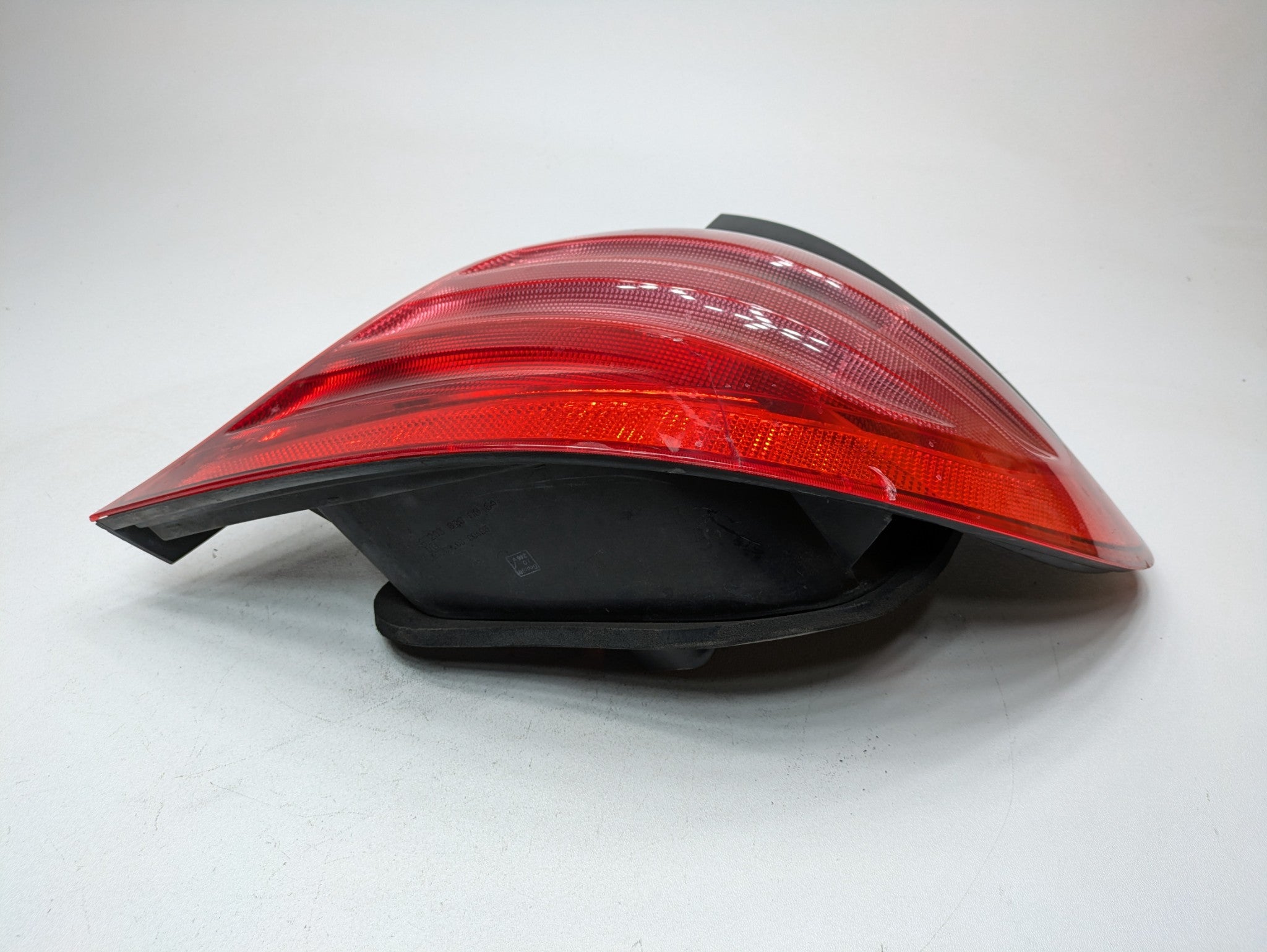 2004 - 2006 OEM MERCEDES-BENZ C230 REAR RIGHT PASSENGER SIDE TAIL LIGHT ASSEMBLY