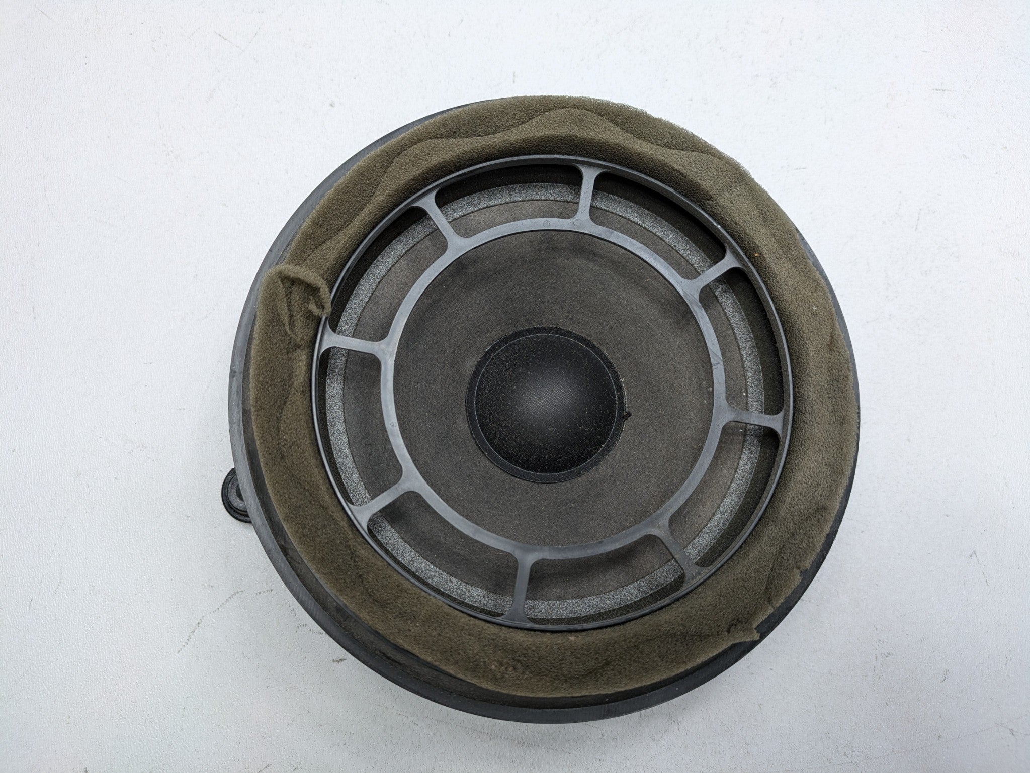 2004 - 2006 OEM MERCEDES-BENZ C230 FRONT AND REAR AUDIO SOUND SYSTEM SPEAKER SET