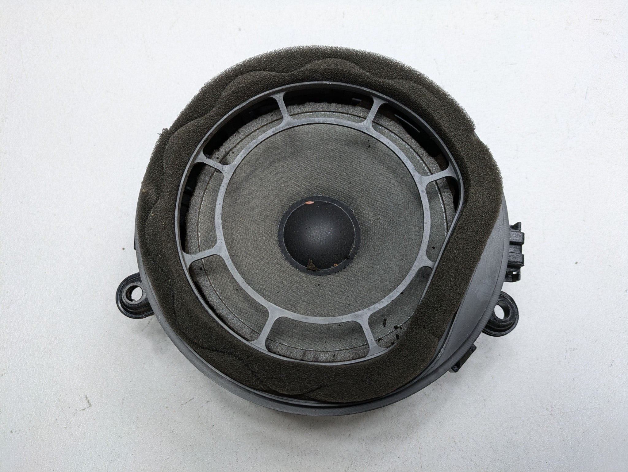 2004 - 2006 OEM MERCEDES-BENZ C230 FRONT AND REAR AUDIO SOUND SYSTEM SPEAKER SET