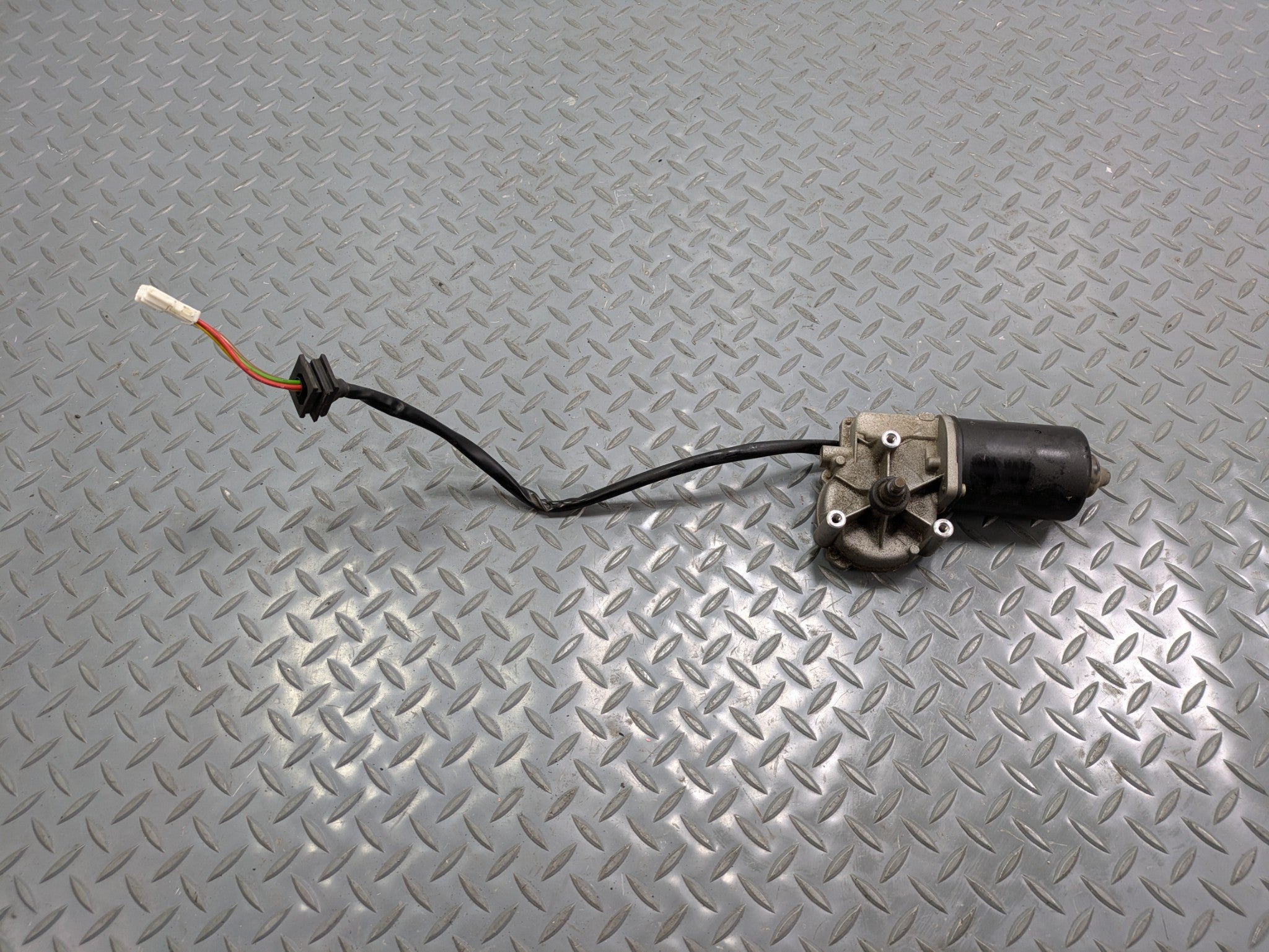2004 - 2006 OEM MERCEDES-BENZ C230 FRONT WINDSHIELD WASHER WIPER MOTOR