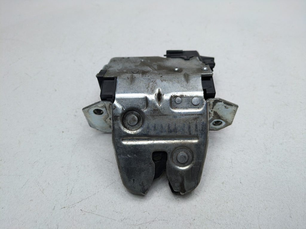 2004 - 2006 OEM MERCEDES-BENZ C230 REAR TRUNK LID LOCK LATCH ACTUATOR