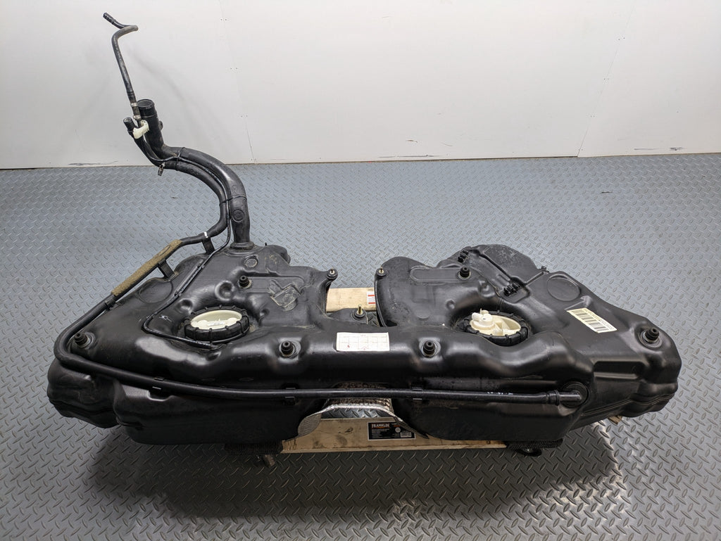2004 - 2006 OEM MERCEDES-BENZ C230 GAS FUEL TANK RESERVOIR ASSEMBLY