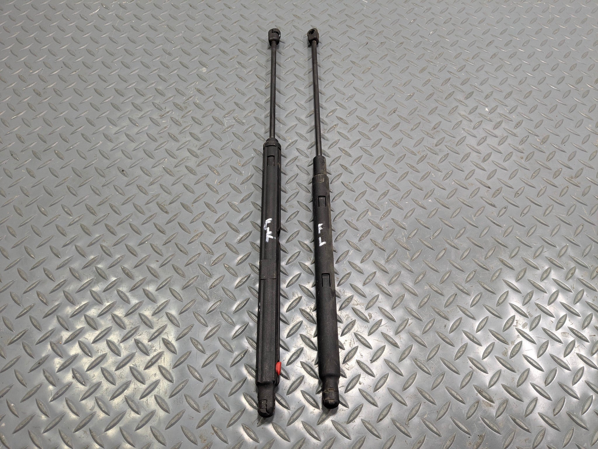 04 - 06 OEM MERCEDES-BENZ C230 FRONT LEFT AND RIGHT SIDE HOOD SHOCK SUPPORT SET