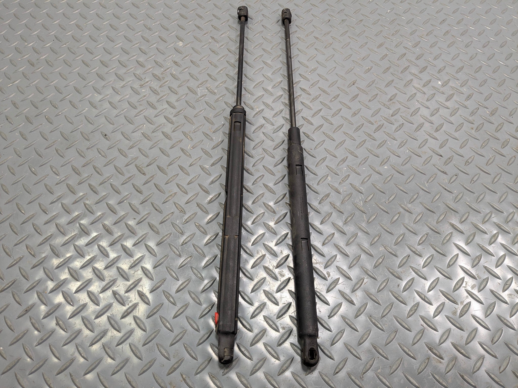 04 - 06 OEM MERCEDES-BENZ C230 FRONT LEFT AND RIGHT SIDE HOOD SHOCK SUPPORT SET