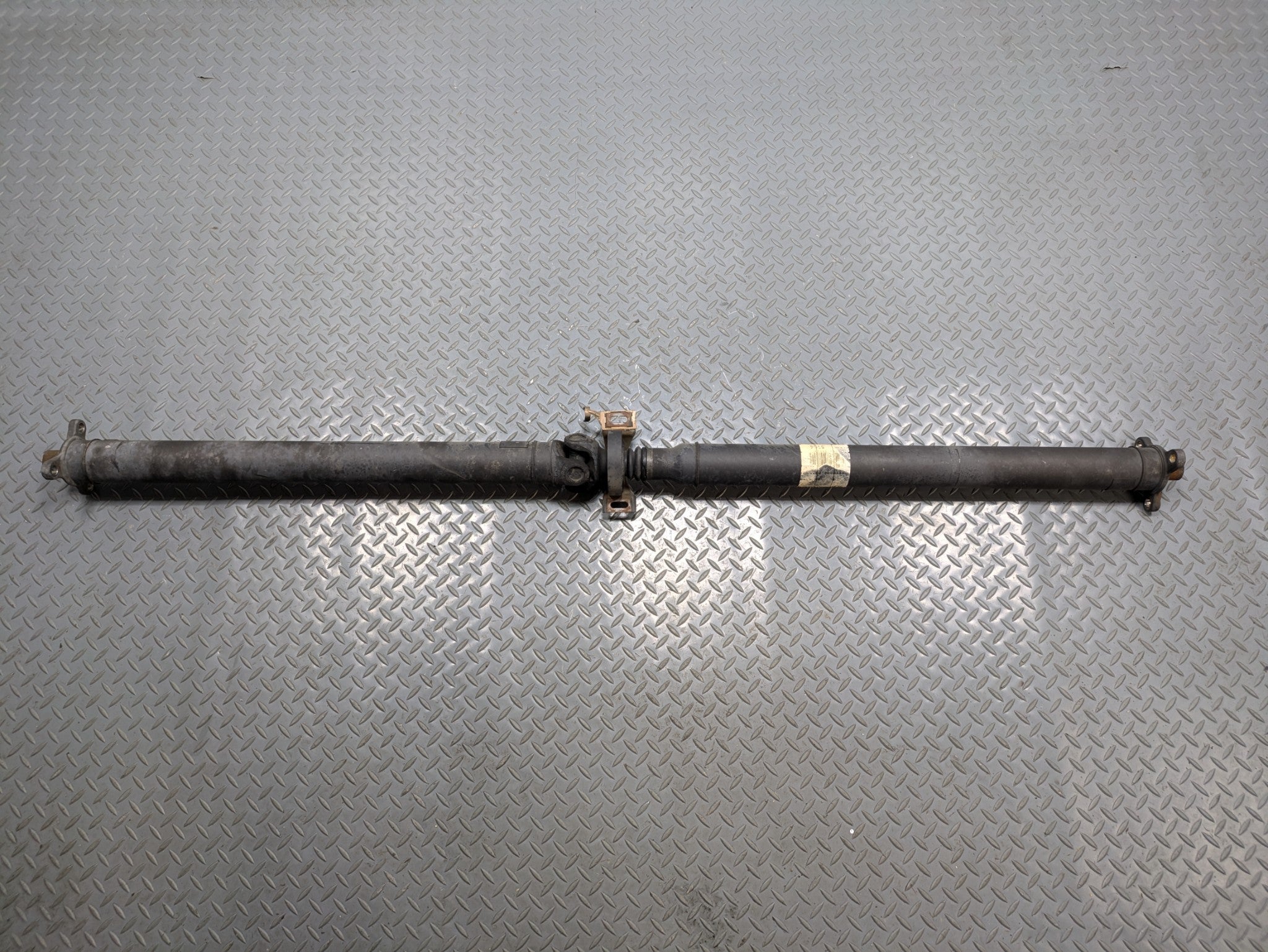 2004 - 2006 OEM MERCEDES-BENZ C230 REAR DRIVE SHAFT CARDAN PROPELLER ASSEMBLY