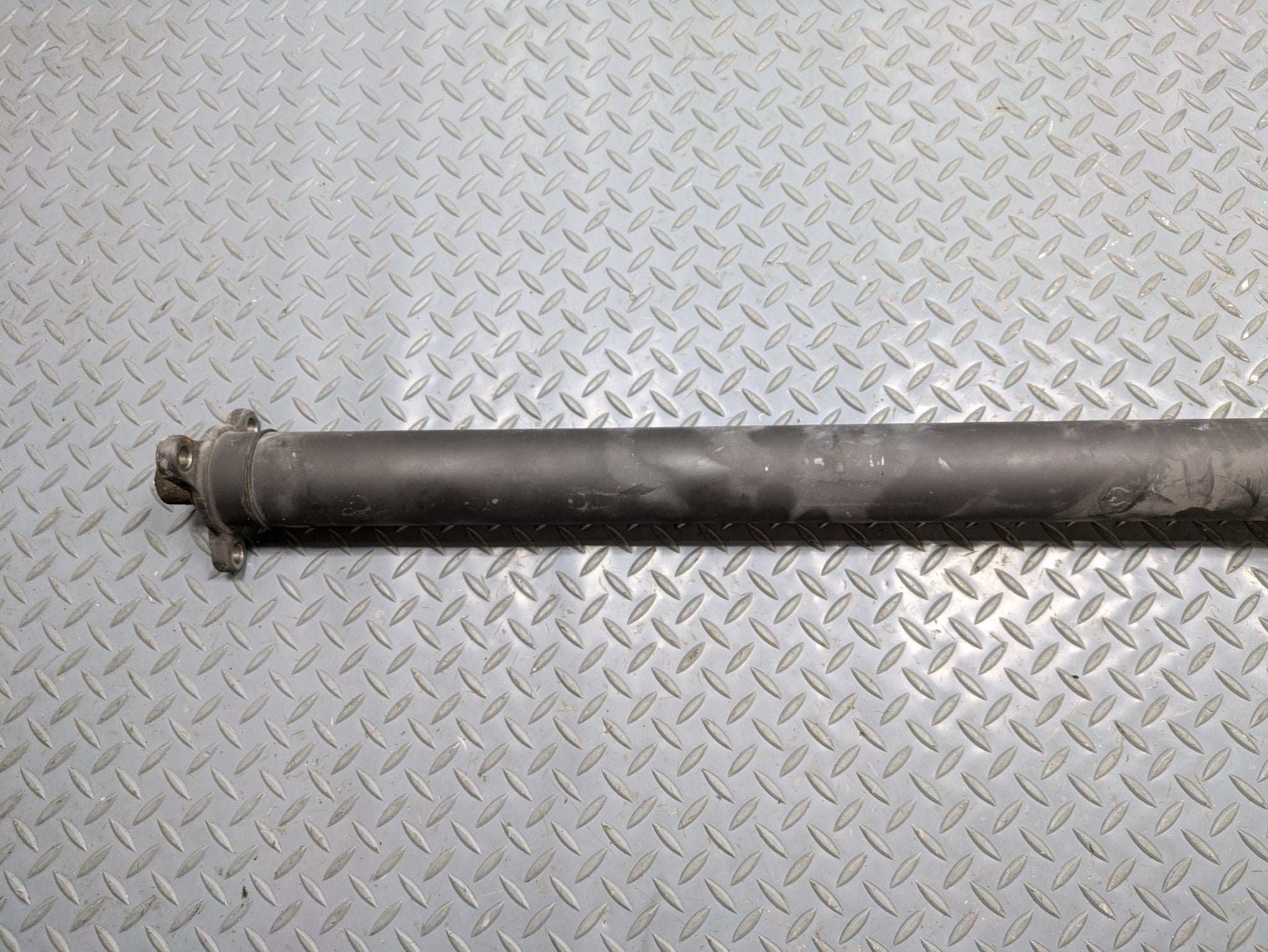 2004 - 2006 OEM MERCEDES-BENZ C230 REAR DRIVE SHAFT CARDAN PROPELLER ASSEMBLY