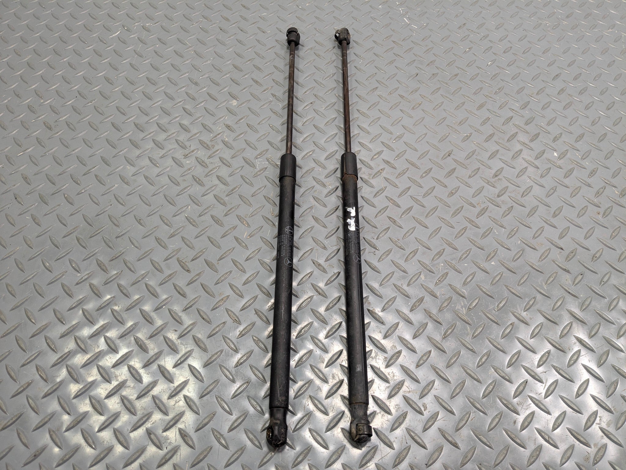 2004 - 2006 OEM MERCEDES-BENZ C230 REAR HATCH TRUNK LIFT SUPPORT GAS SHOCK SET