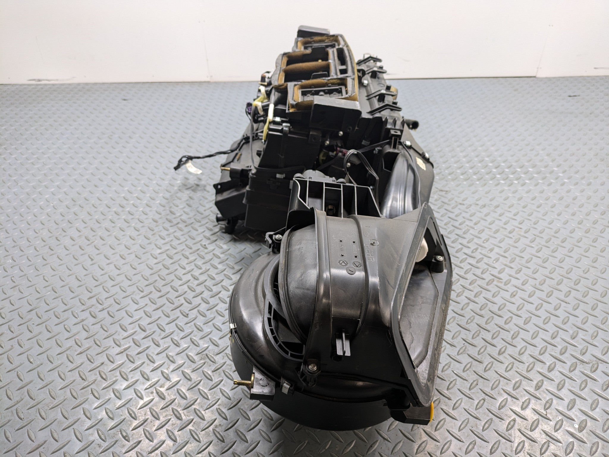 2004 - 2006 OEM MERCEDES-BENZ C230 AC EVAPORATOR HEATER CORE ASSEMBLY