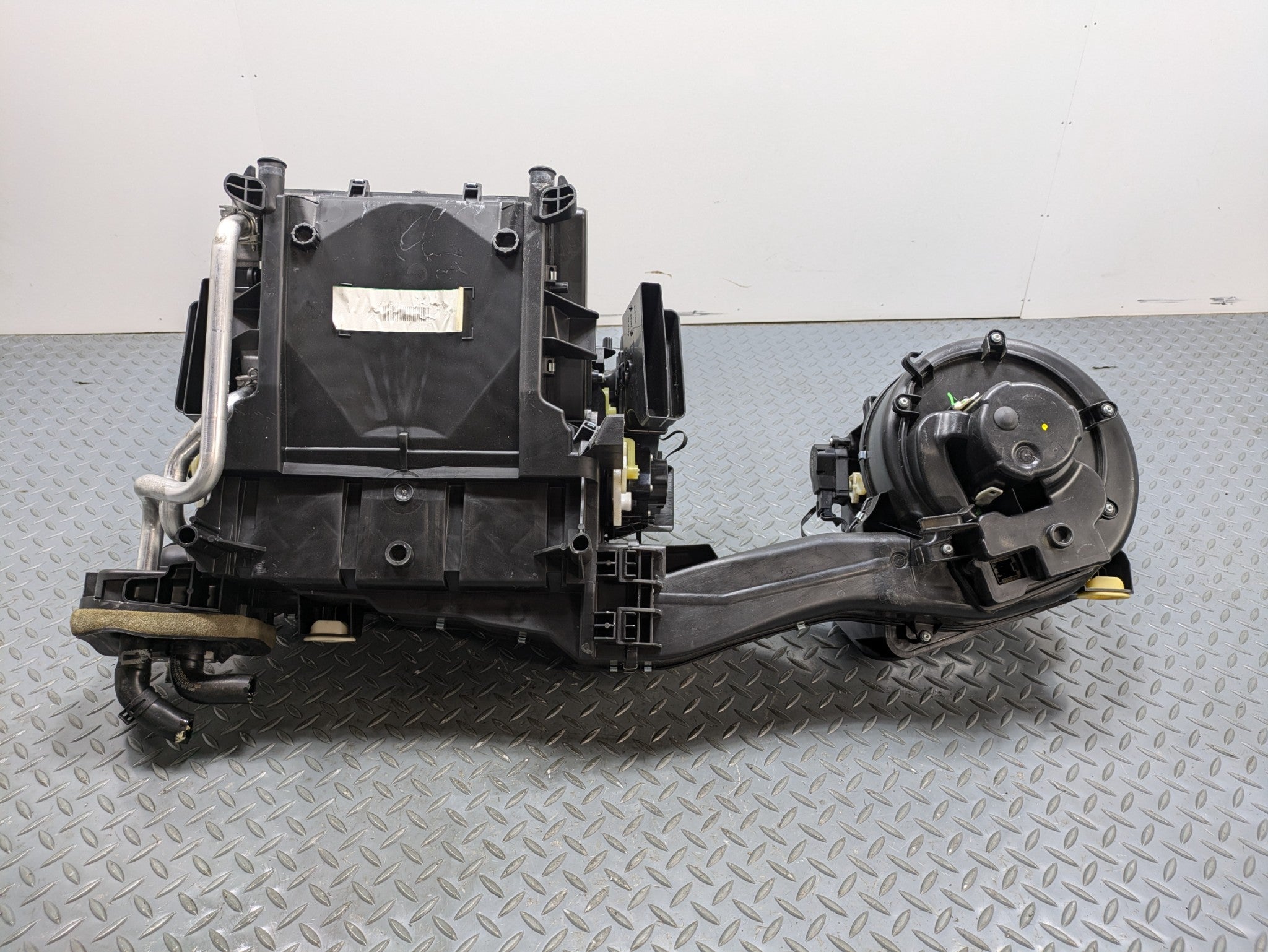 2004 - 2006 OEM MERCEDES-BENZ C230 AC EVAPORATOR HEATER CORE ASSEMBLY