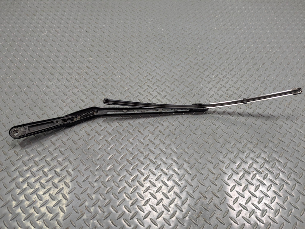 04 - 06 OEM MERCEDES-BENZ C230 FRONT LEFT SIDE WINDSHIELD WIPER ARM WITH BLADE
