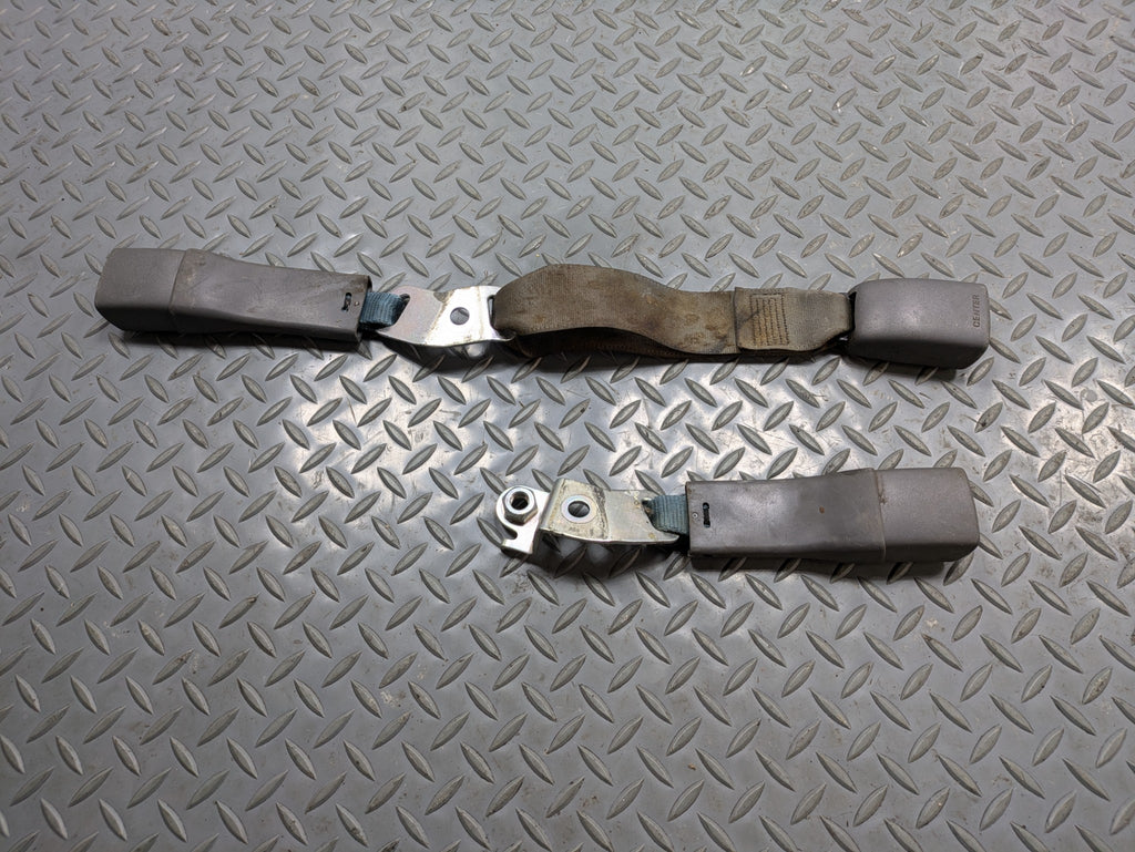 04 - 06 OEM MERCEDES-BENZ C230 REAR CENTER LEFT AND RIGHT SEAT BELT BUCKLE SET