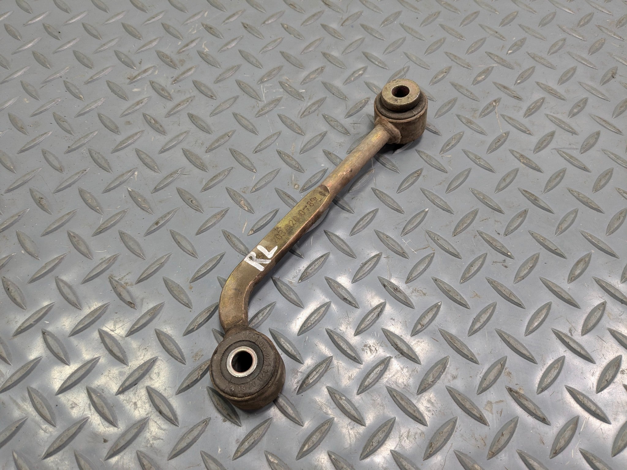 04 - 06 OEM MERCEDES-BENZ C230 REAR LEFT DRIVER SIDE STABILIZER SWAY BAR LINK