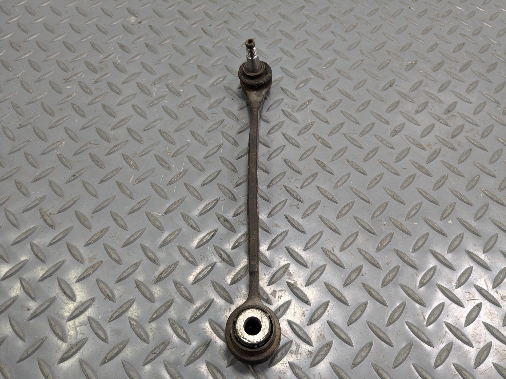 2004 - 2006 OEM MERCEDES-BENZ C230 REAR RIGHT SIDE LOWER FORWARD CONTROL ARM