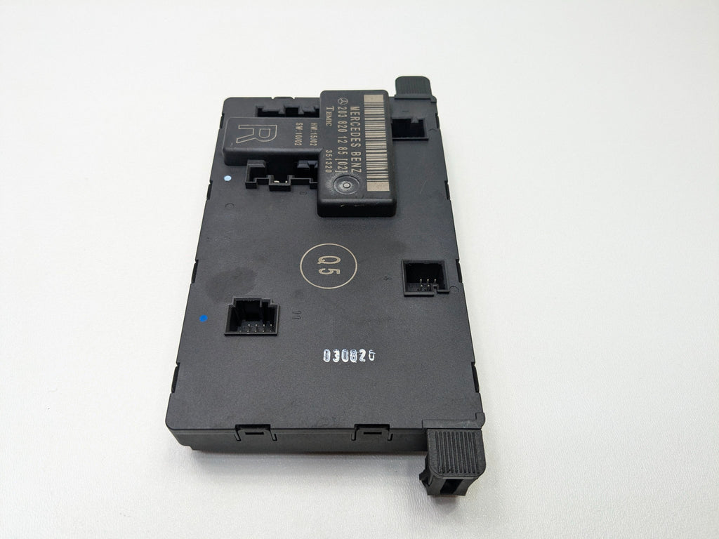 2004 - 2006 OEM MERCEDES-BENZ C230 FRONT RIGHT SIDE DOOR CONTROL MODULE UNIT
