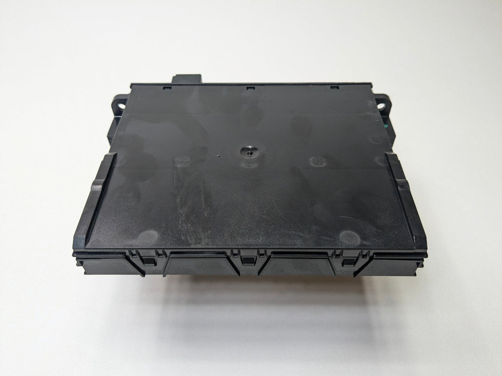 2004 - 2006 OEM MERCEDES-BENZ C230 FRONT FUSE RELAY MODULE JUNCTION BOX ASSEMBLY