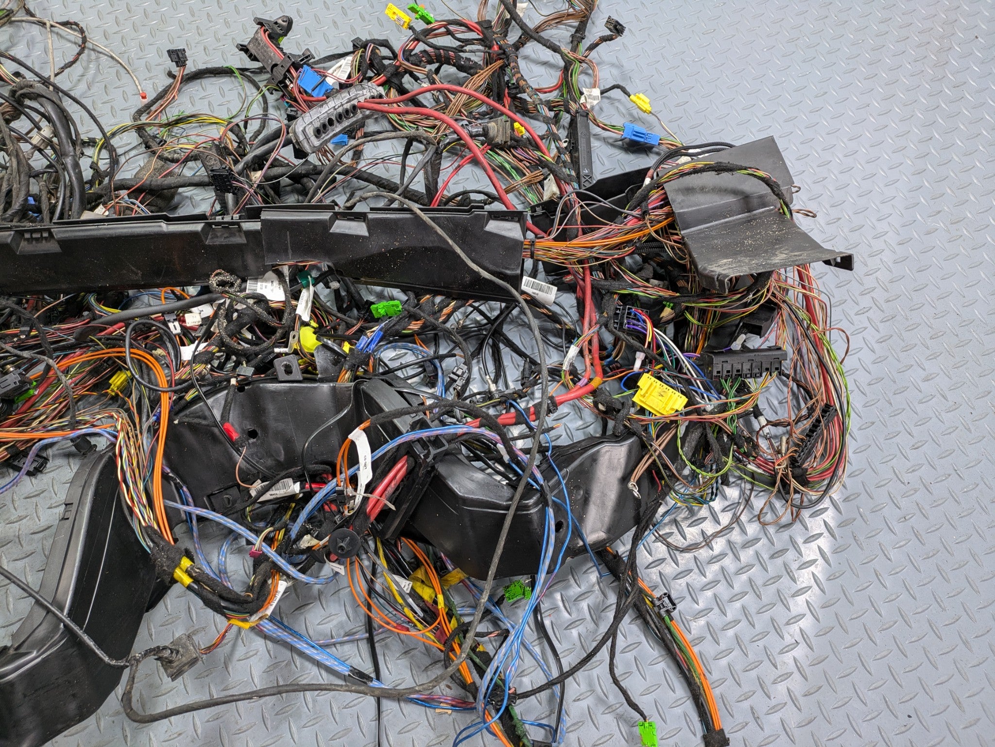 04 - 06 OEM MERCEDES-BENZ C230 INTERIOR BODY WIRE HARNESS CABLE AND CONNECTOR