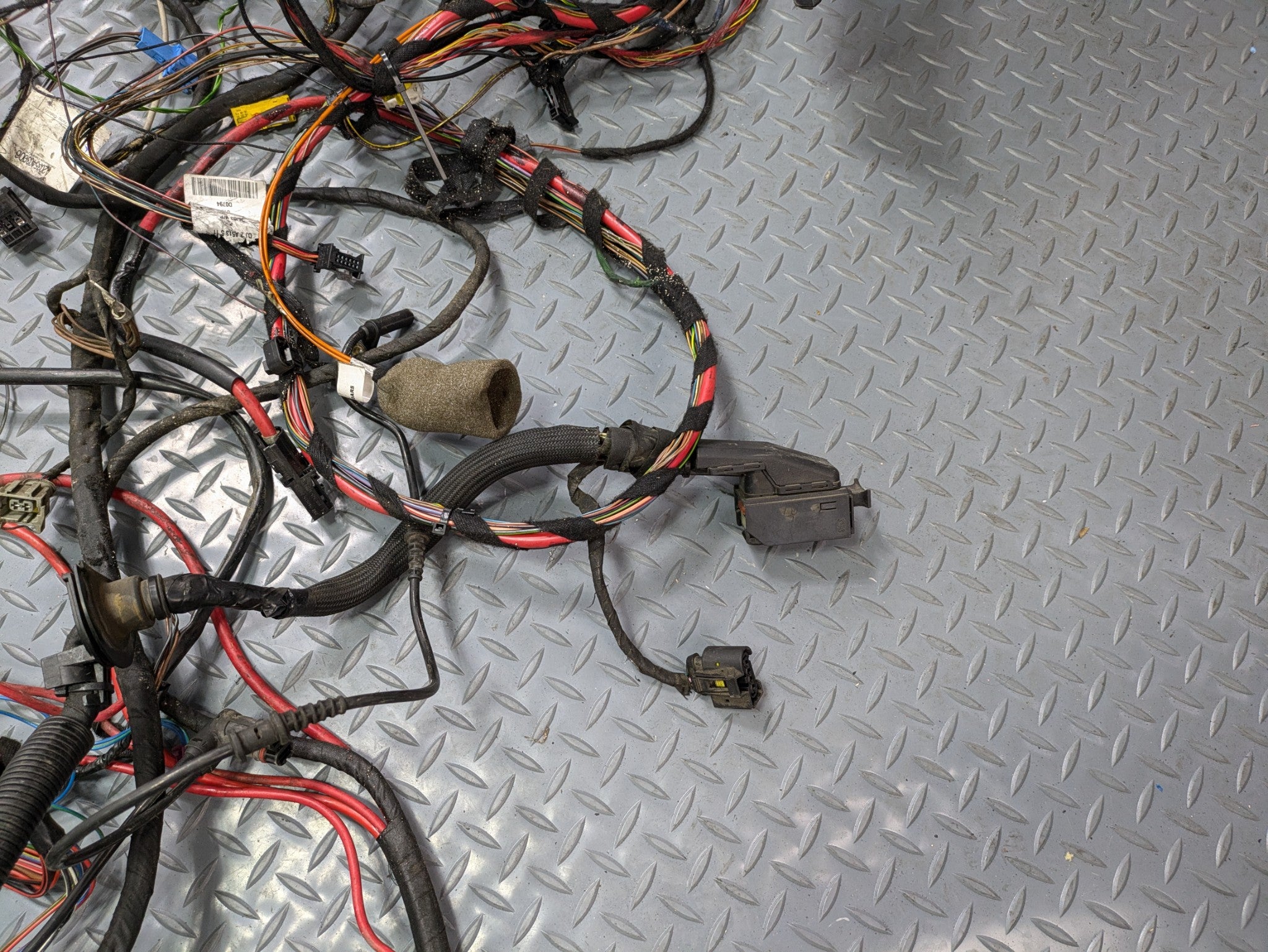 04 - 06 OEM MERCEDES-BENZ C230 INTERIOR BODY WIRE HARNESS CABLE AND CONNECTOR