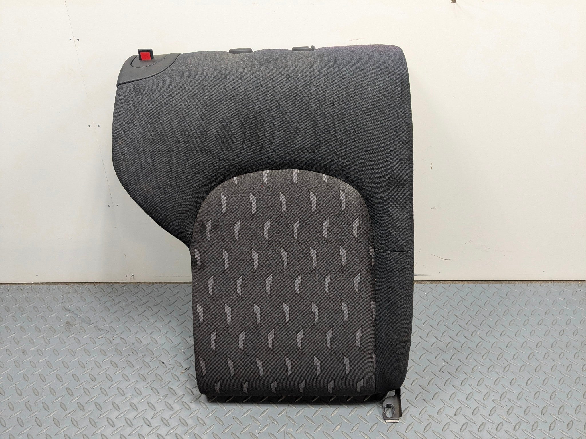 2004 - 2006 OEM MERCEDES-BENZ C230 REAR RIGHT PASSENGER SIDE UPPER SEAT CUSHION