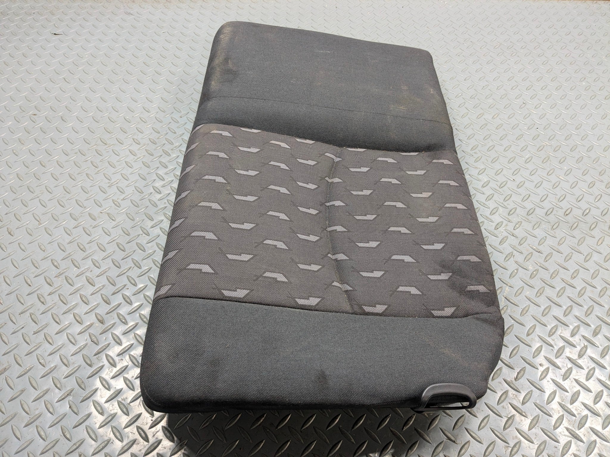 2004 - 2006 OEM MERCEDES-BENZ C230 REAR LEFT DRIVER SIDE LOWER SEAT CUSHION