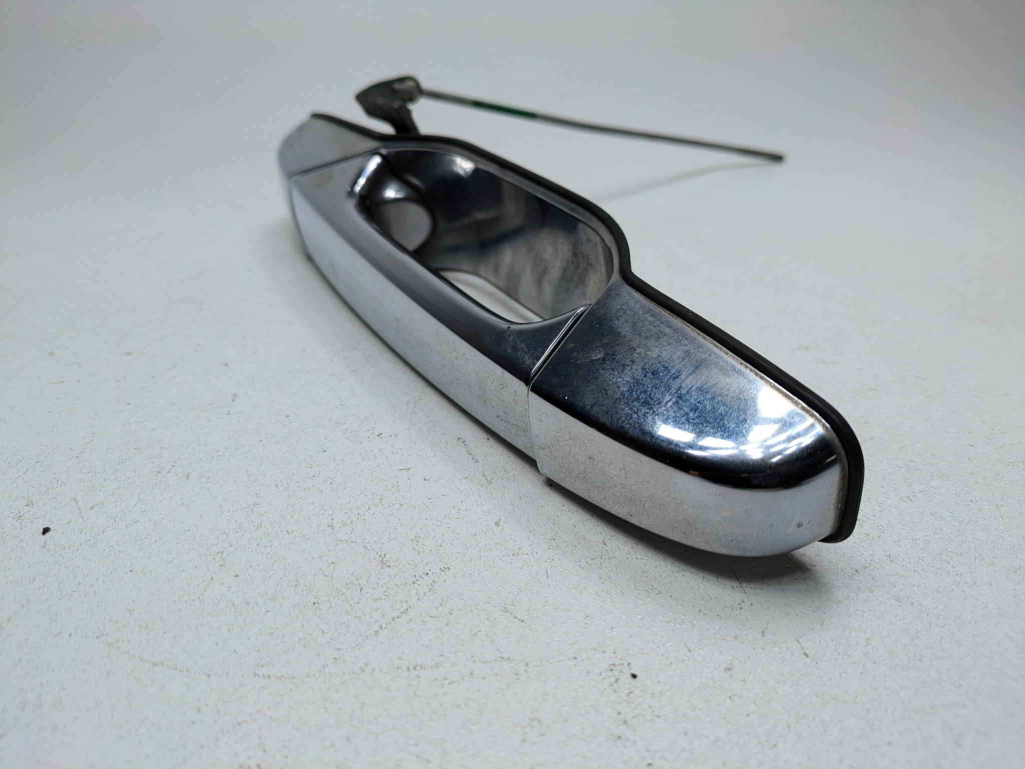 2010 - 2014 OEM CADILLAC ESCALADE ESV FRONT RIGHT SIDE OUTSIDE DOOR HANDLE