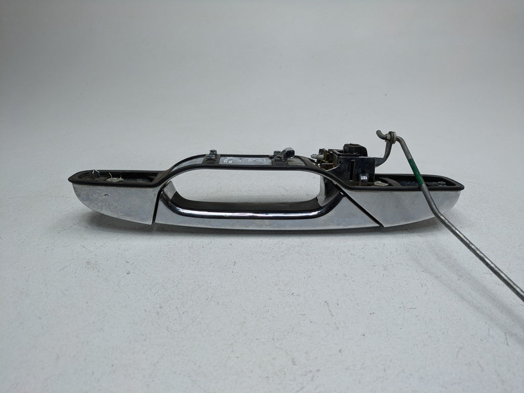 2010 - 2014 OEM CADILLAC ESCALADE ESV FRONT RIGHT SIDE OUTSIDE DOOR HANDLE