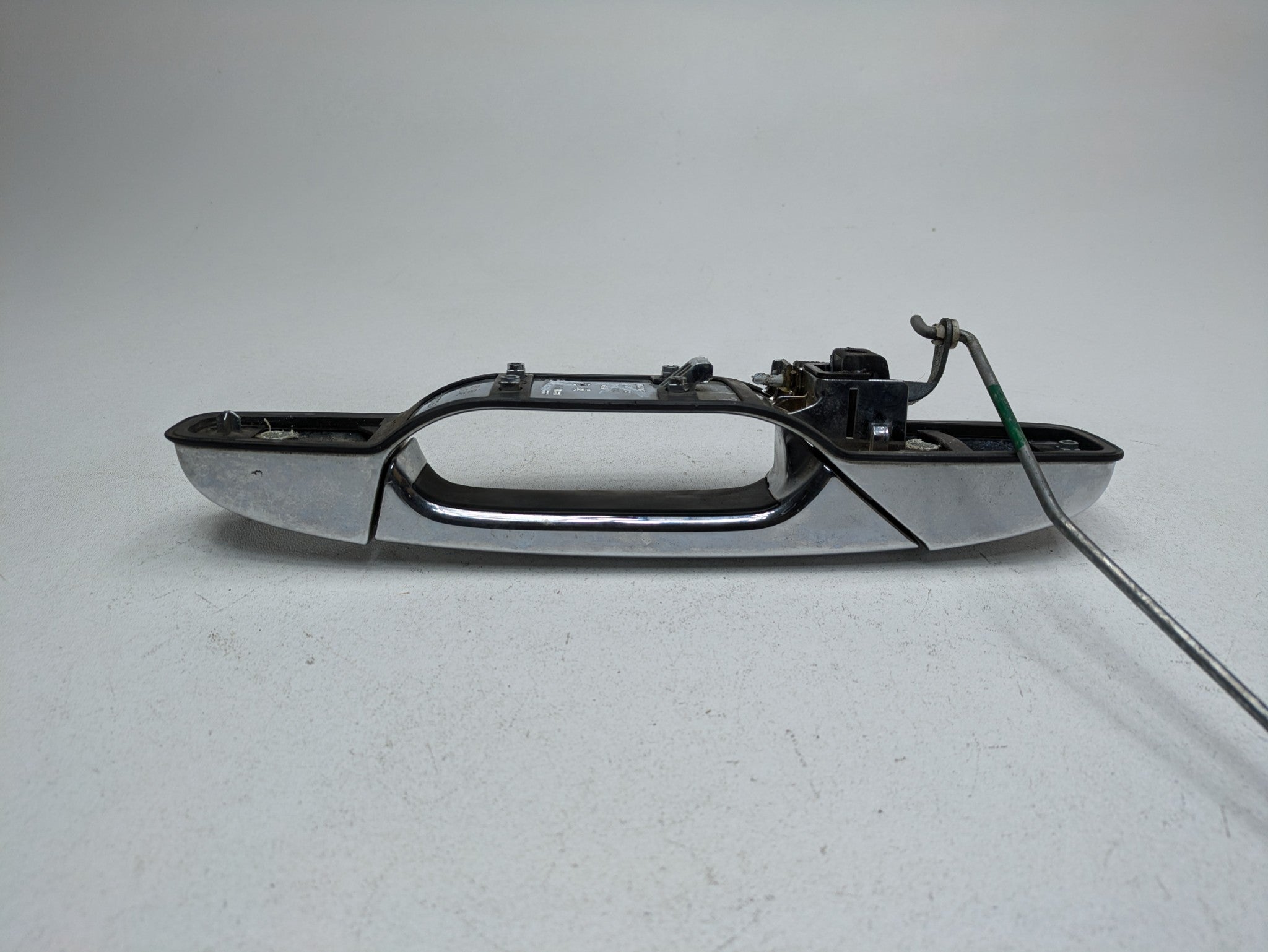 2010 - 2014 OEM CADILLAC ESCALADE ESV FRONT RIGHT SIDE OUTSIDE DOOR HANDLE