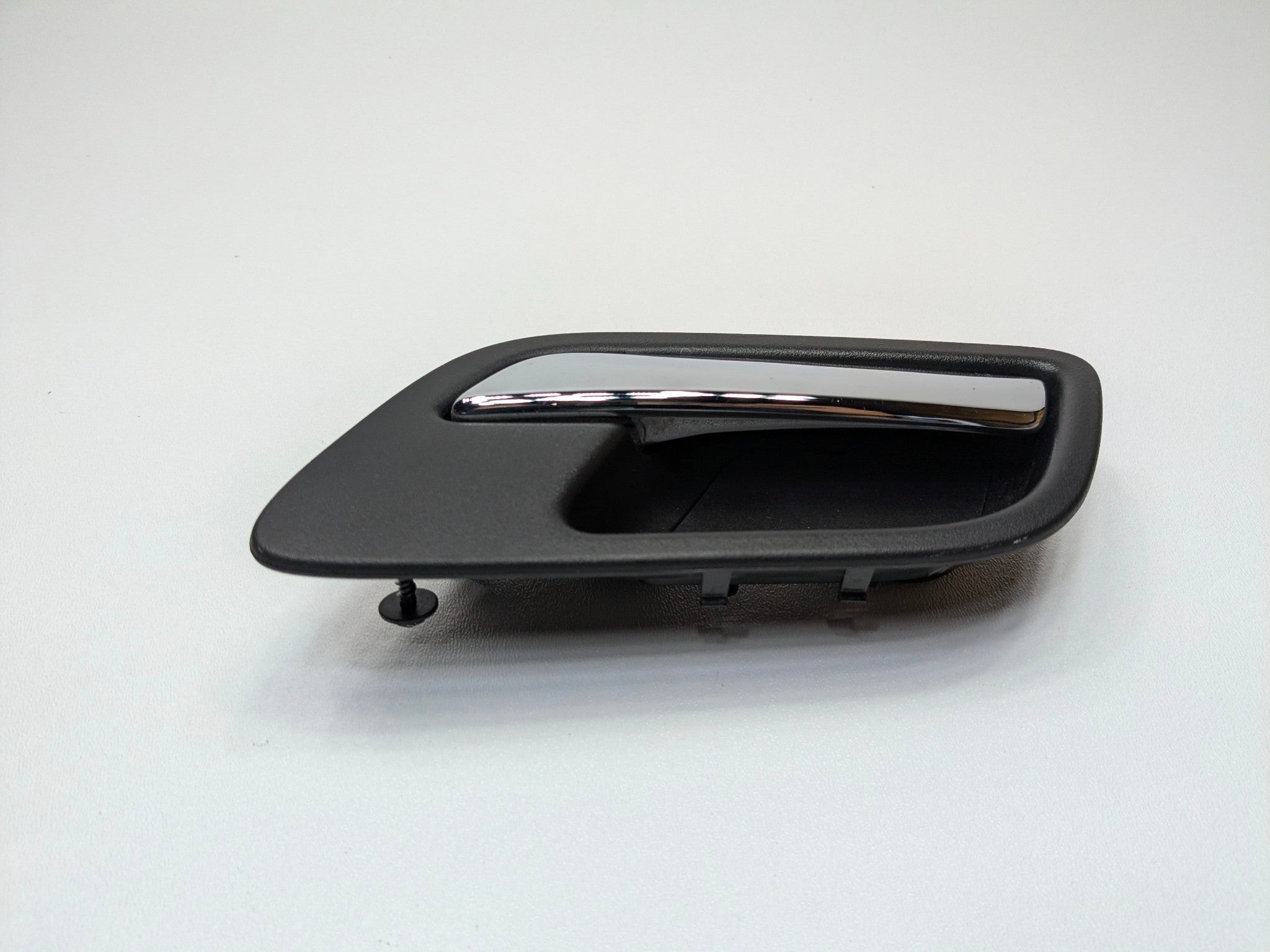 10 - 14 OEM CADILLAC ESCALADE ESV REAR RIGHT PASSENGER SIDE INNER DOOR HANDLE