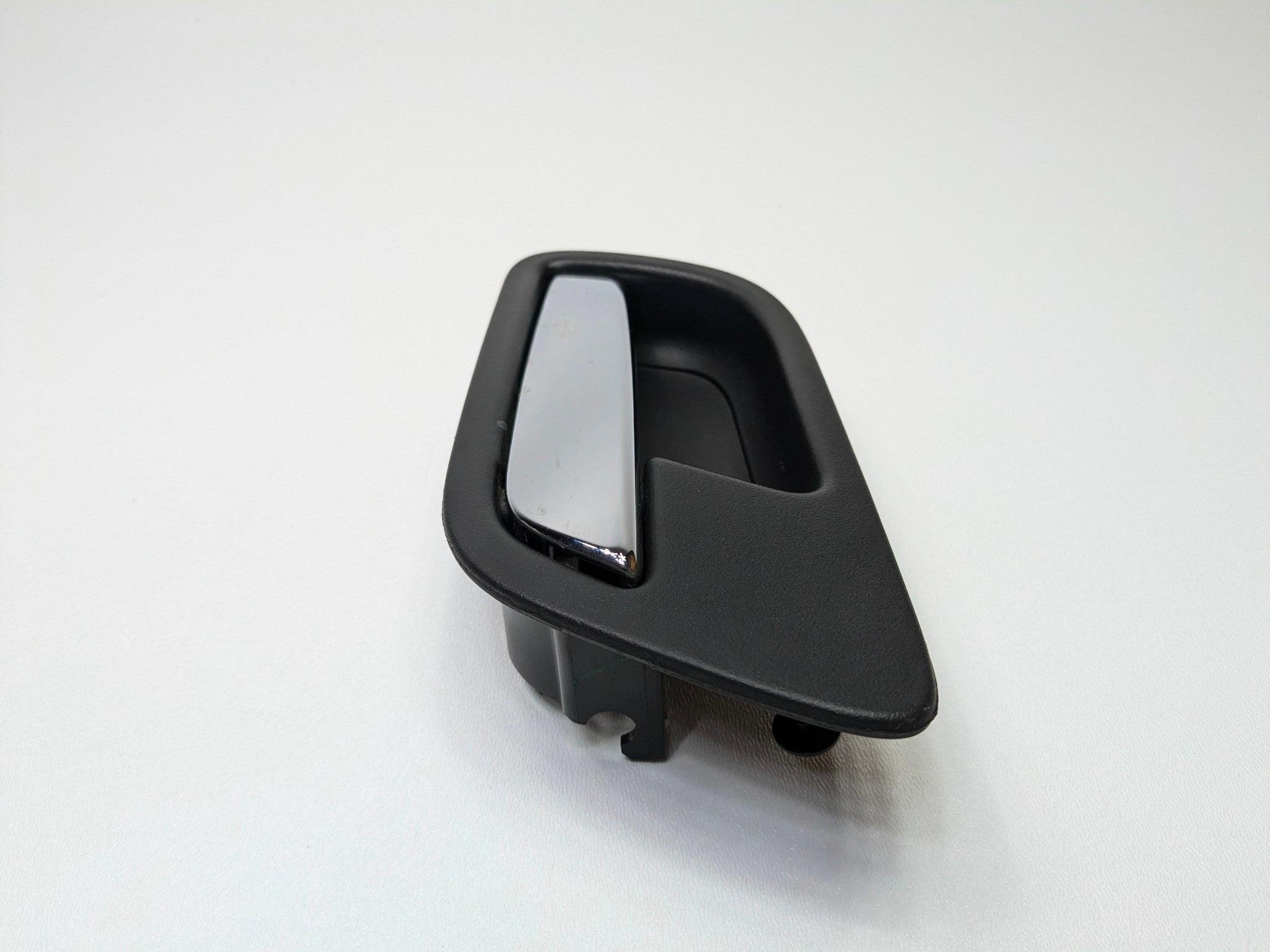 10 - 14 OEM CADILLAC ESCALADE ESV REAR RIGHT PASSENGER SIDE INNER DOOR HANDLE