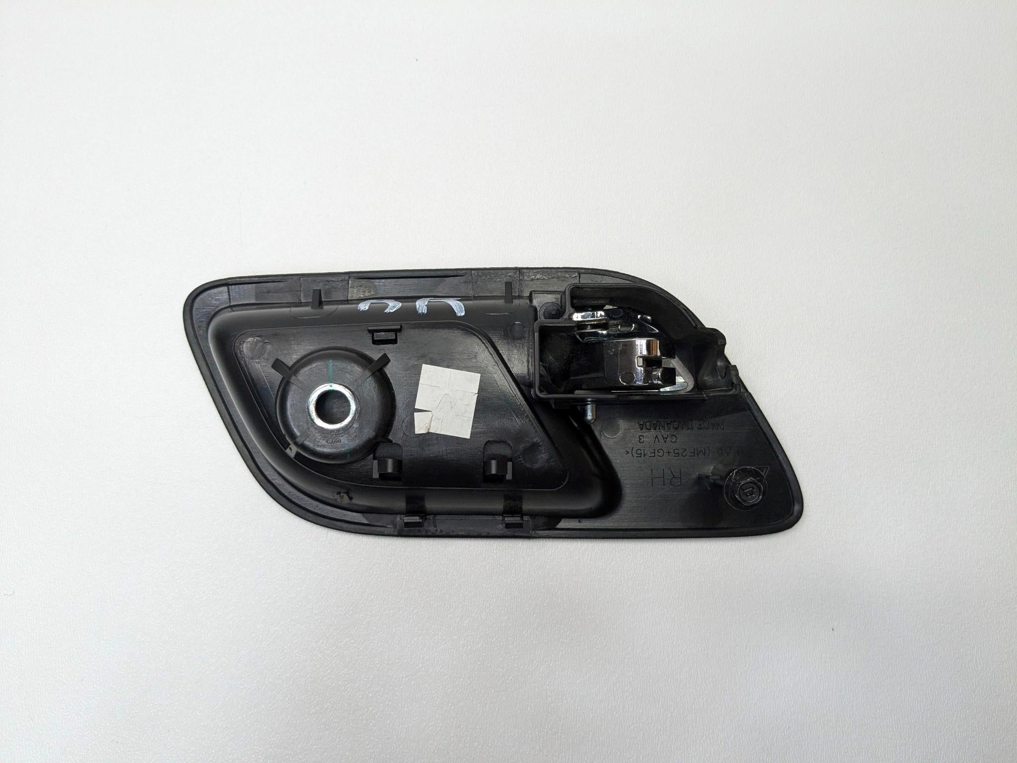 10 - 14 OEM CADILLAC ESCALADE ESV REAR RIGHT PASSENGER SIDE INNER DOOR HANDLE