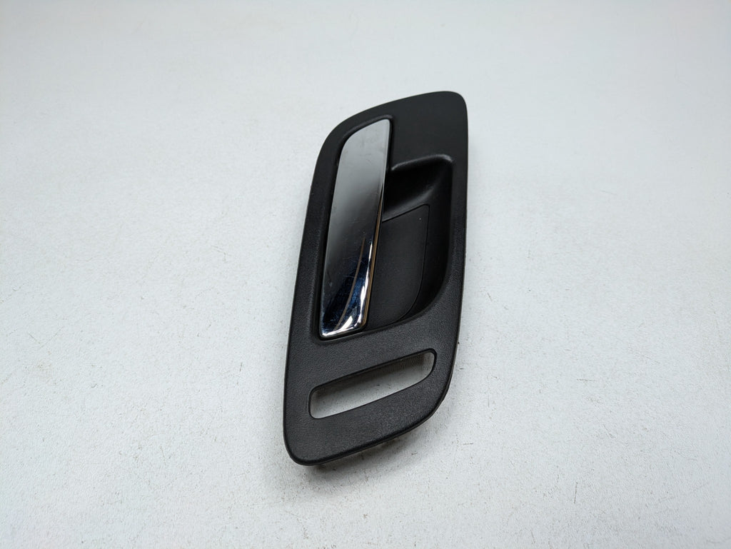 2010 - 2014 OEM CADILLAC ESCALADE ESV FRONT LEFT DRIVER SIDE INNER DOOR HANDLE