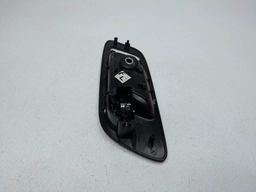 2010 - 2014 OEM CADILLAC ESCALADE ESV FRONT LEFT DRIVER SIDE INNER DOOR HANDLE